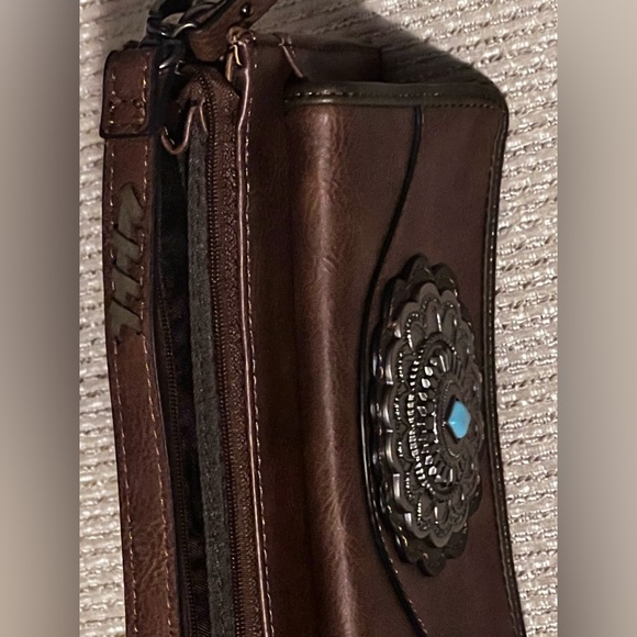 TONY LAMA MEGA WALLET (RFID) ON ADJ STRAP BROWN WITH CONCHO & Turquoise Accent - Picture 10 of 16